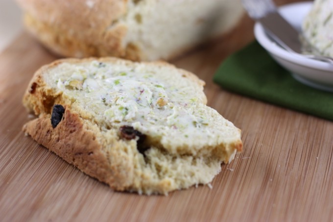 Pistachio Vanilla Butter for Irish Soda Bread | Fake Food Free | An easy spread for a St. Patrick's Day staple. 