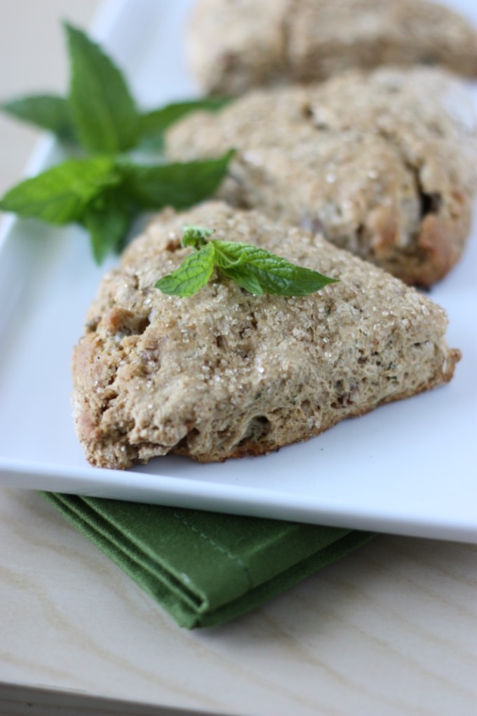Mint Julep Scones | Fake Food Free | A classic Kentucky Derby cocktail turns breakfast pastry in this treat! 