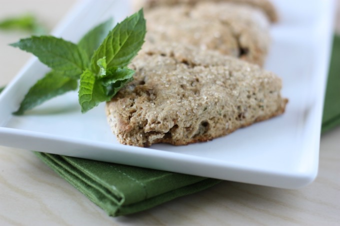 Mint Julep Scones | Fake Food Free | A classic Kentucky Derby cocktail turns breakfast pastry in this treat! 