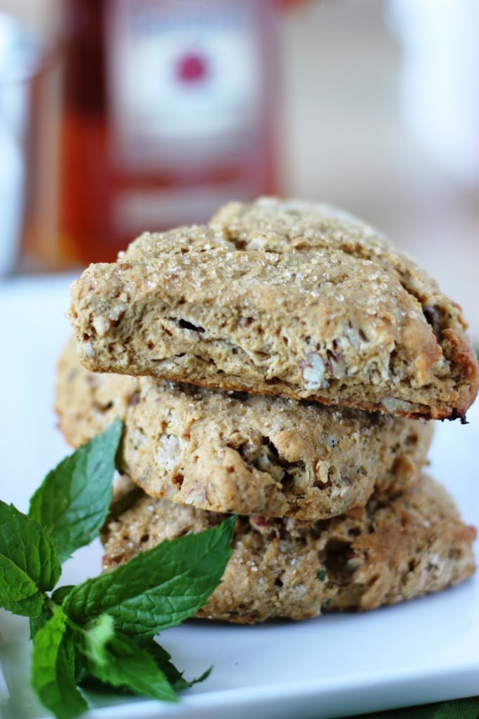 Mint Julep Scones | Fake Food Free | A classic Kentucky Derby cocktail turns breakfast pastry in this treat! 