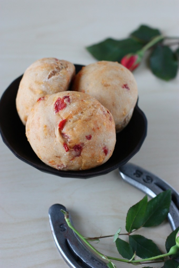 Pimento Cheese Dinner Rolls | Fake Food Free | A great option for your Kentucky Derby Day finger sandwiches!