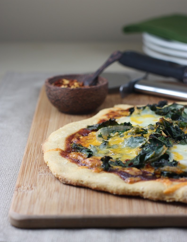 Barbecue Kale and Onion Pizza | Fake Food Free