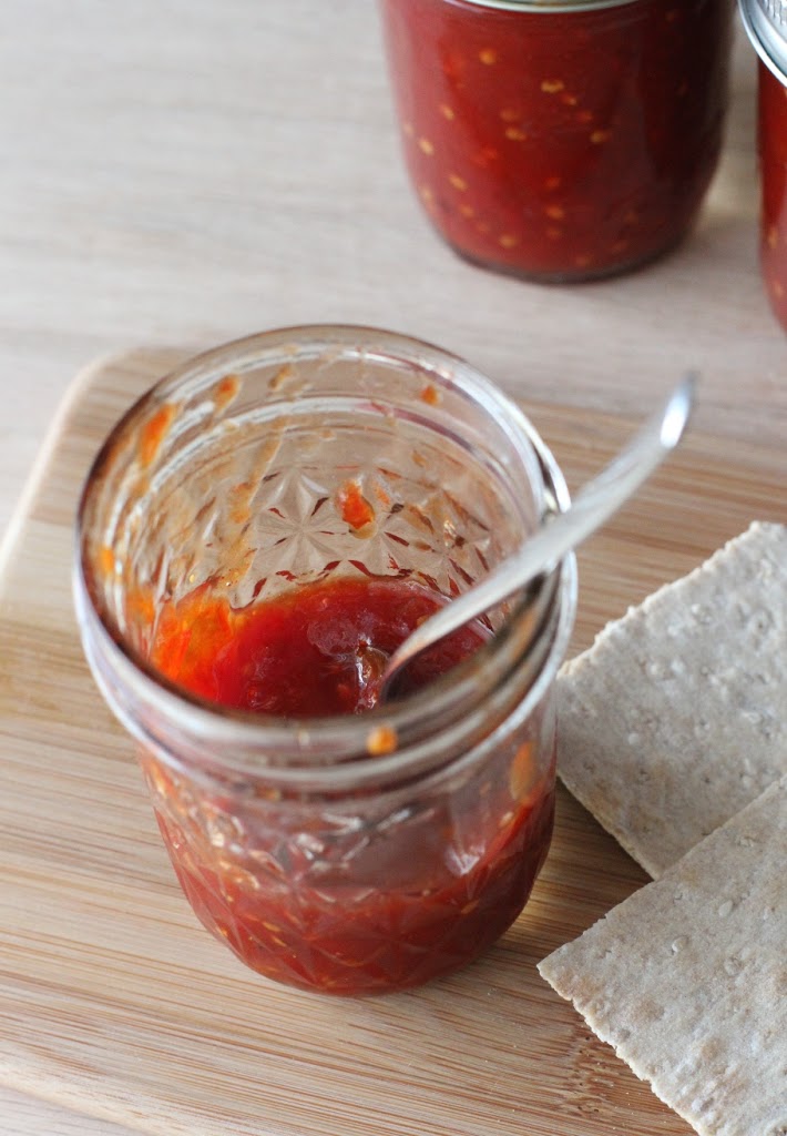 Smoky Tomato Jam Recipe for summer | FakeFoodFree.com