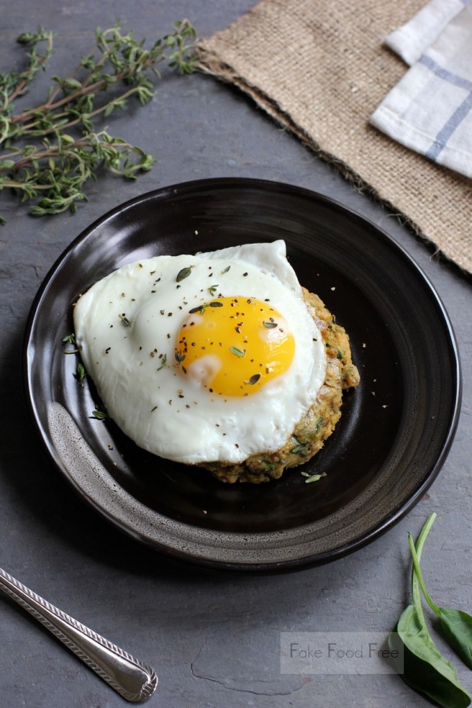 Salmon and Spinach Cakes with Fried Eggs | fakefoodfree.com