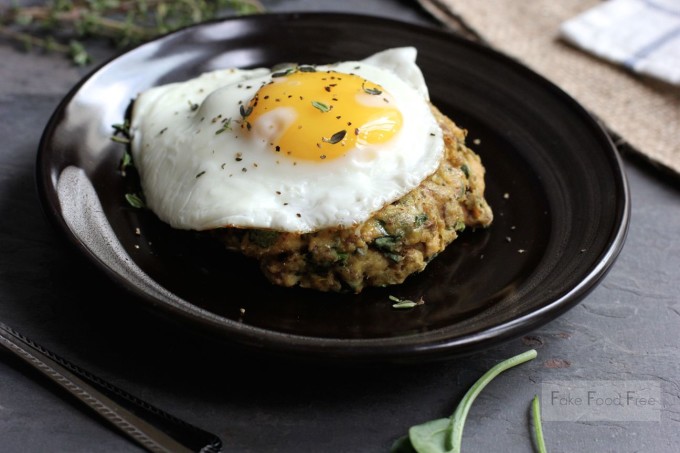 Salmon and Spinach Cakes with Fried Eggs | fakefoodfree.com