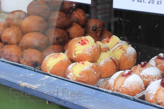 Krakow Christmas Market | Fake Food Free #travel #christmas #Poland