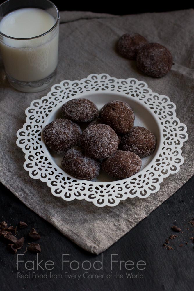 Starry Starry Nights Cookies from Let Them Eat Cake | Fake Food Free | Dark chocolate gluten-free and grain-free cookies. 