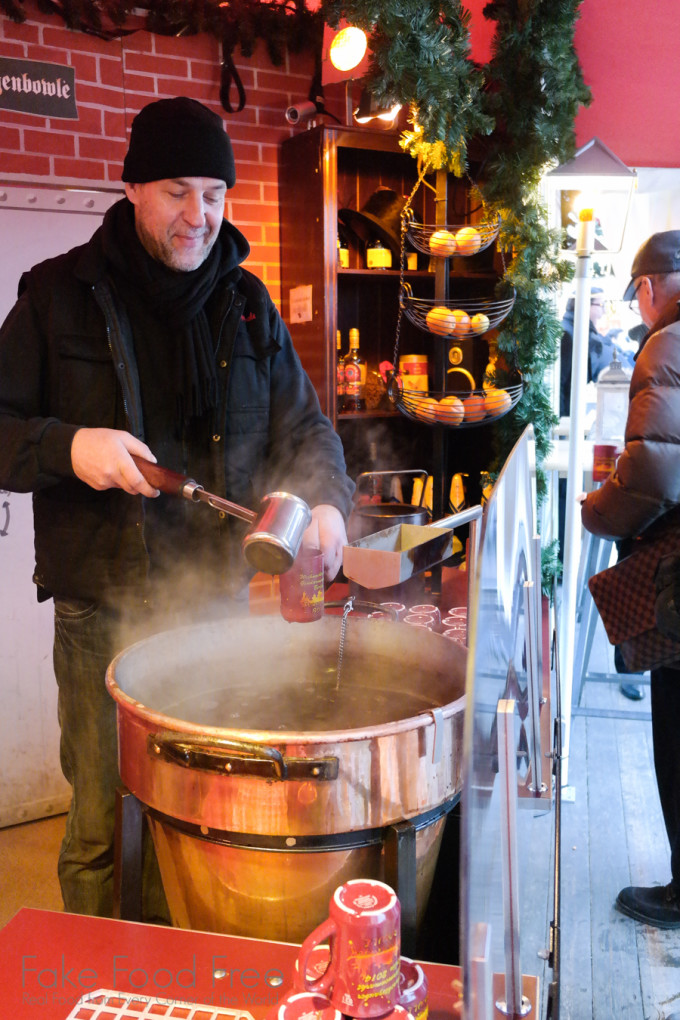 Feurzangenbowle | What to Eat and Drink at Berlin Christmas Markets | Fake Food Free Travels