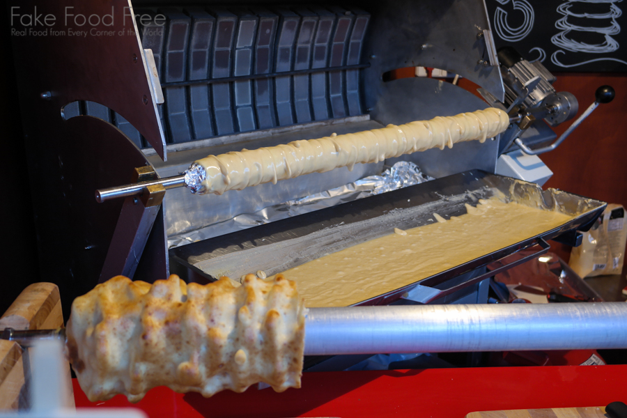 Baumkuchen at WeihnachtsZauber auf dem Gendarmenkt | Berlin Christmas Markets | Fake Food Free Travels