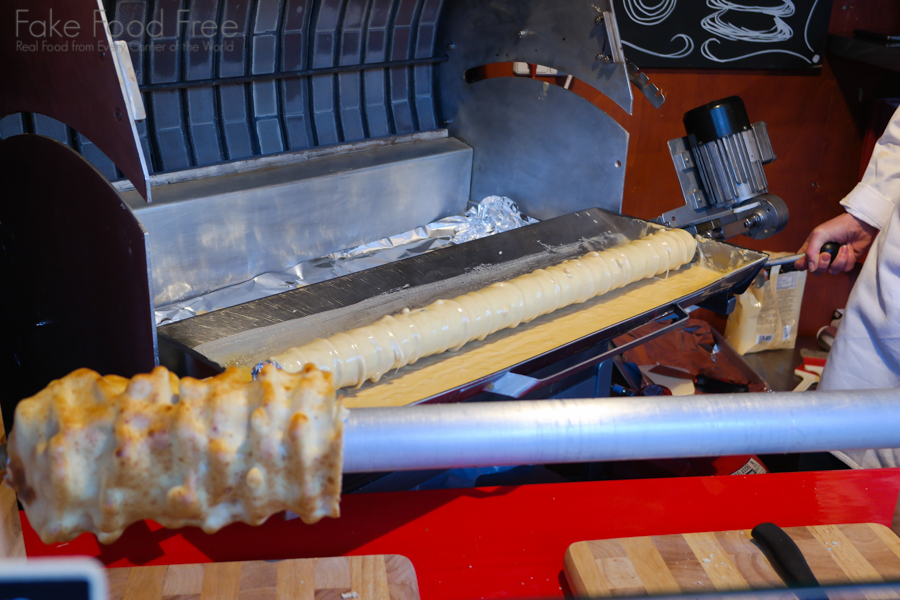 Baumkuchen at WeihnachtsZauber auf dem Gendarmenkt | Berlin Christmas Markets | Fake Food Free Travels