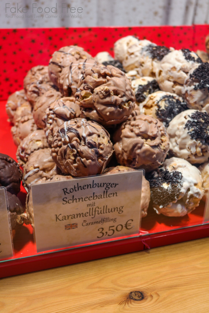 Rothenburger Scheenballen | What to Eat and Drink at Berlin Christmas Markets | Fake Food Free Travels