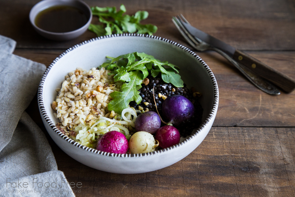 Black lentils and barley bowl with arugula and roasted radishes | Fake Food Free