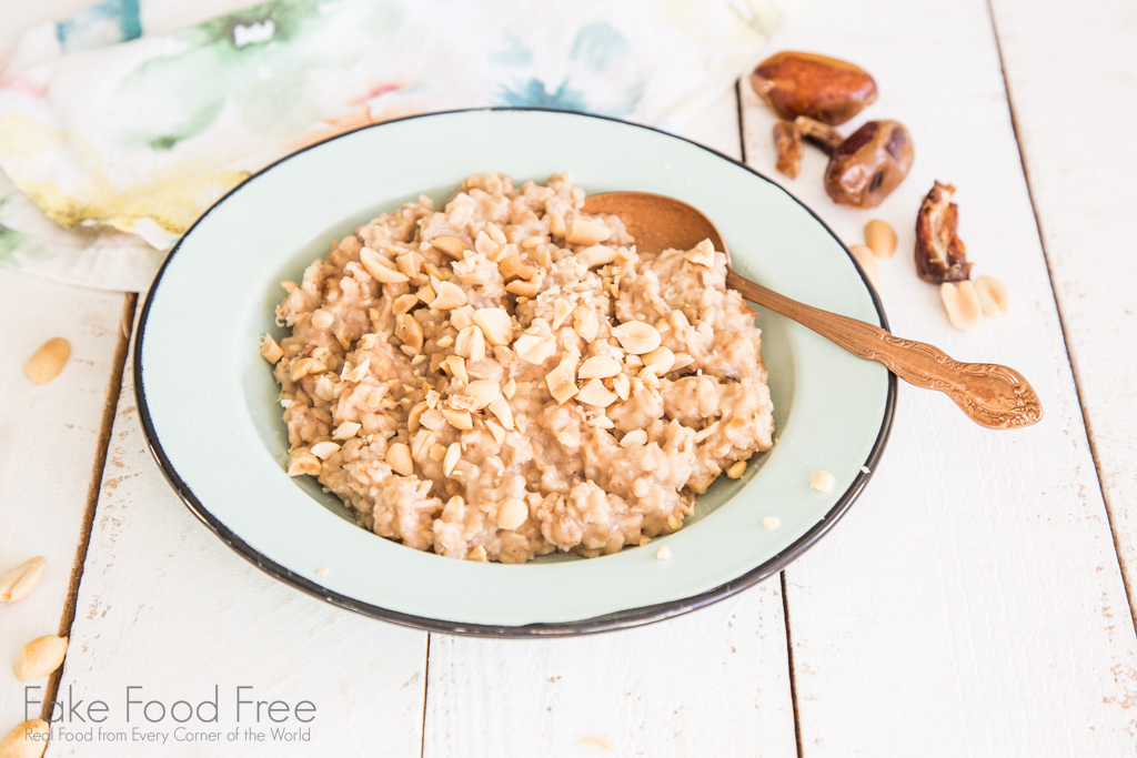 Naturally Sweetened Peanut Butter Oatmeal Recipe | Fake Food Free