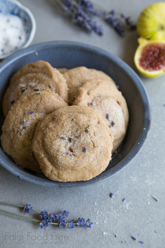 Fig and Lavender Cookies | Fresh Fig Recipes from FakeFoodFree.com #cookies #baking #figrecipes