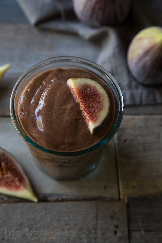 Breakfast Shake with Figs, Banana and Cocoa Recipe | Fake Food Free