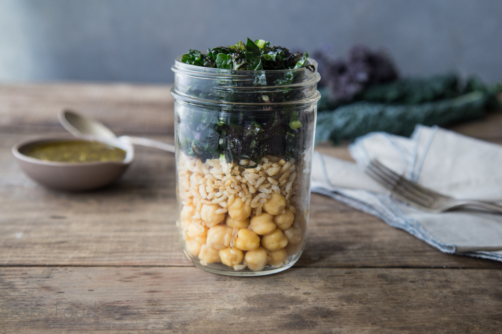 Pesto Chickpea, Brown Rice, and Kale Salad in a Jar Recipe