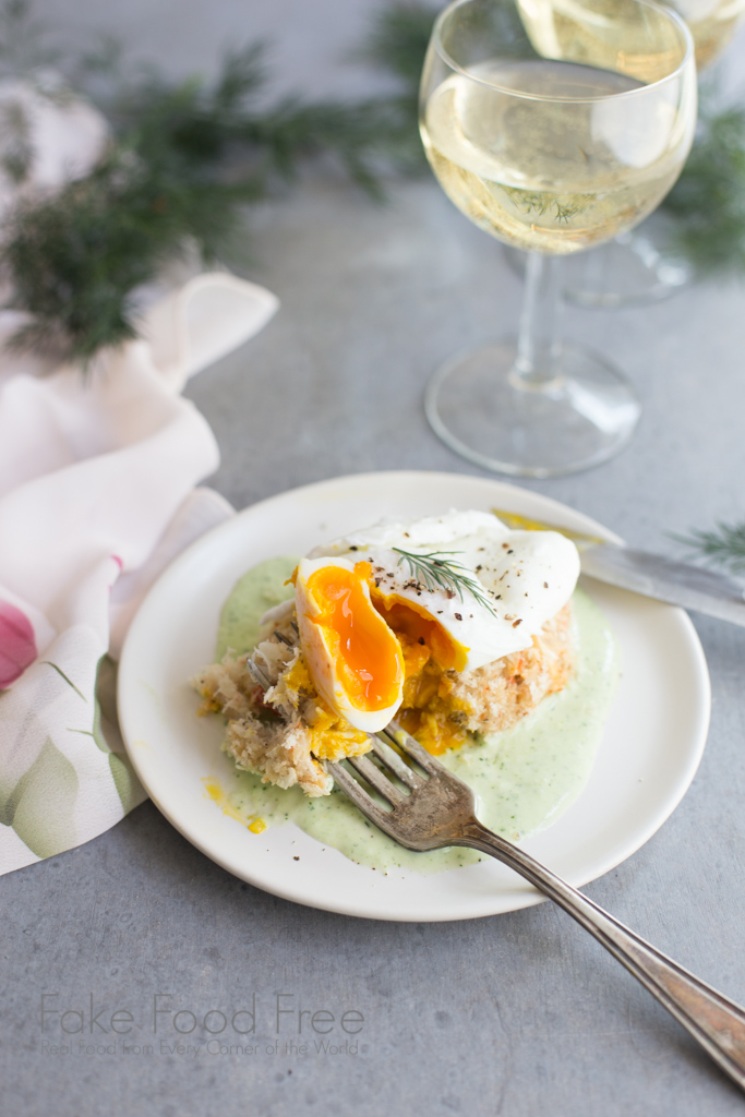 Crab Cakes Benedict Recipe made with local farm-fresh eggs and paired with Cultivar Chardonnay (sponsored post)