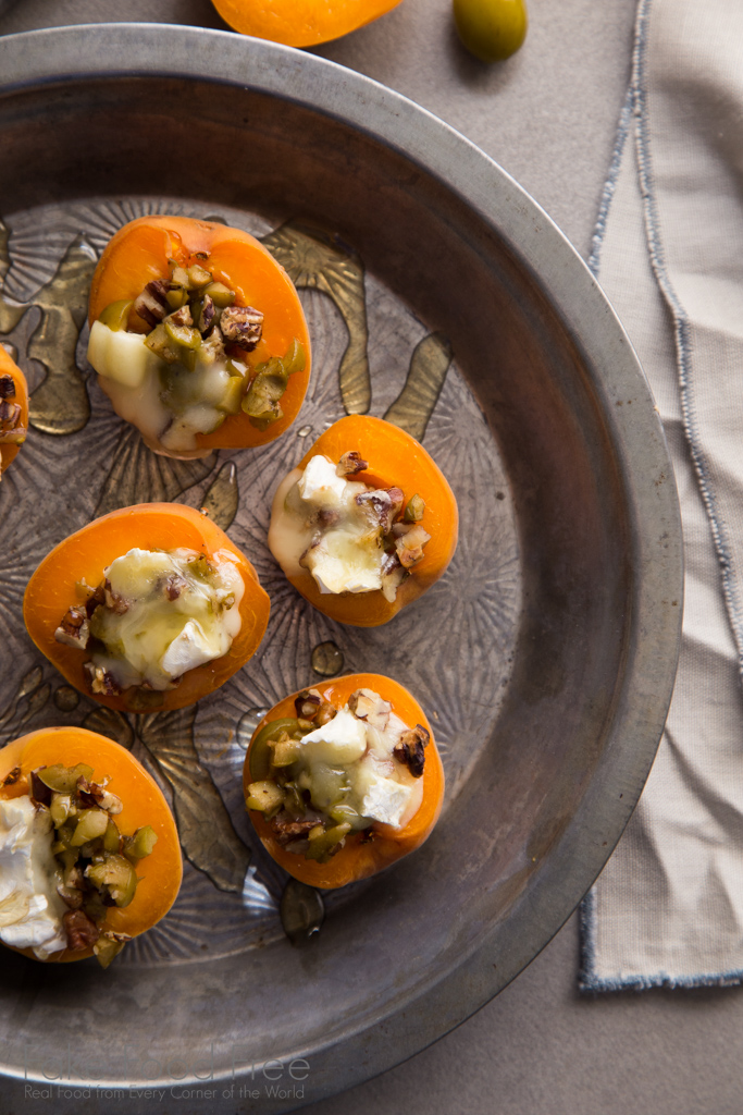 Recipe for warm apricots stuffed with green olives, pecans, Brie and honey | FakeFoodFree.com