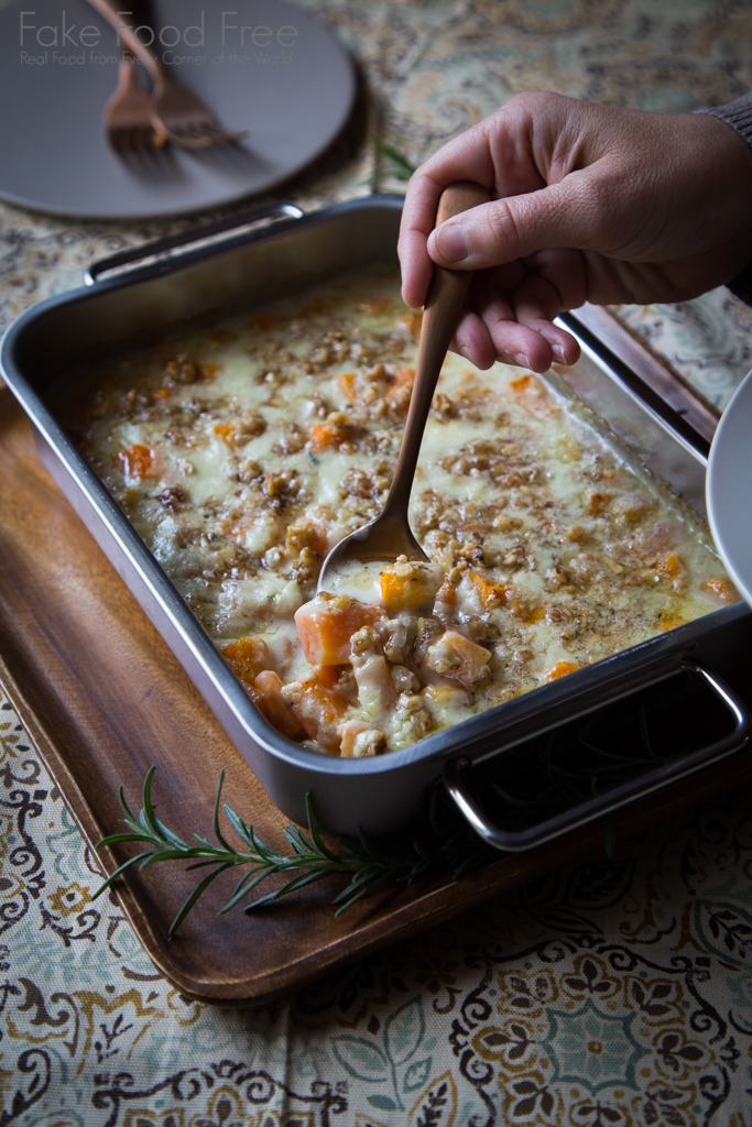 There is no cream in this Butternut Squash Gratin Recipe, just silky blue cheese and rich chicken stock. | FakeFoodFree.com