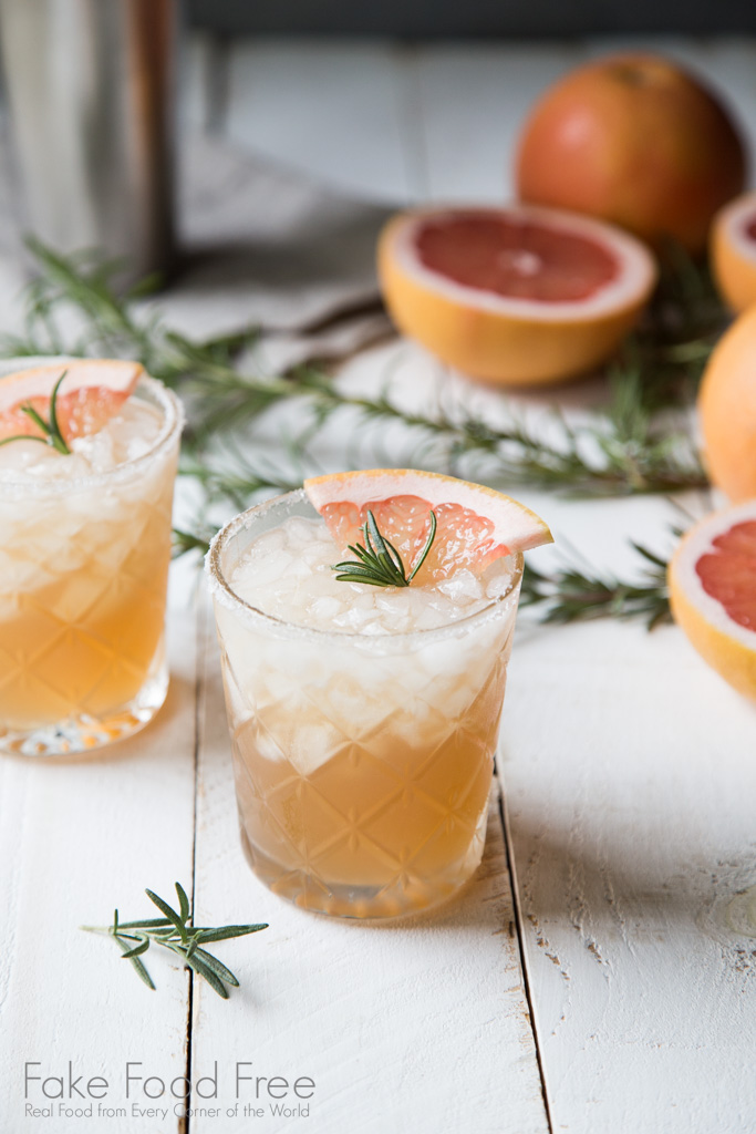 Rosemary Sweet and Salty Dog Cocktail Recipe | FakeFoodFree.com