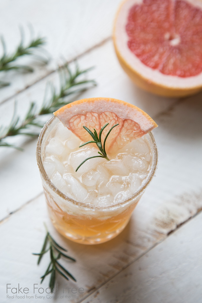 Rosemary Sweet and Salty Dog Cocktail Recipe at FakeFoodFree.com