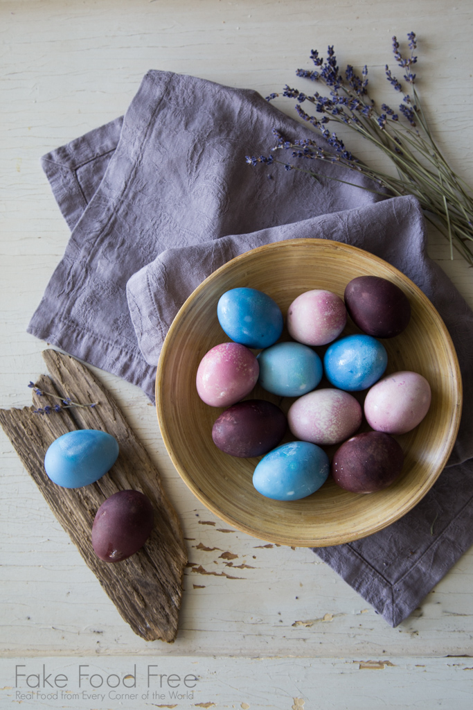 Dyed Eggs with Black Rice, Purple Cabbage and Red Beets | FakeFoodFree.com
