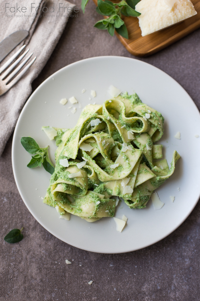 Pasta tossed in Almond Spinach Sauce makes a delicious vegan dinner that everyone will enjoy! | Find the recipe at FakeFoodFree.com