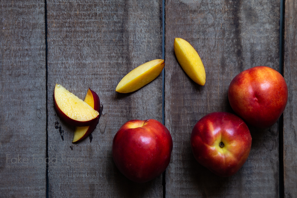 Nectarine Recipes! From starter to dessert plus a drink, plan this nectarine menu for your next dinner party! | FakeFoodFree.com 