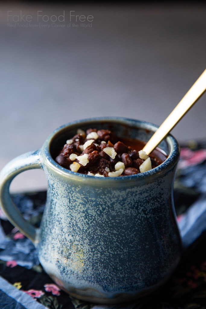 Instant Pot Black Bean Bison Chili Recipe | FakeFoodFree.com #instantpotrecipes #chilirecipes #bisonrecipes #healthyeating 