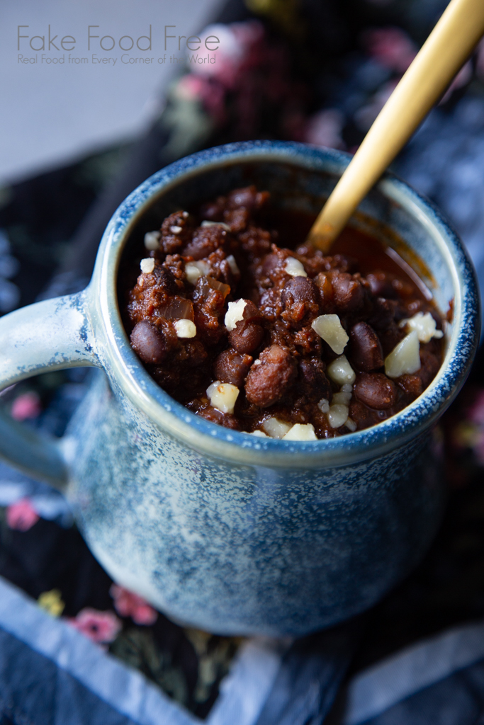 Instant Pot Black Bean and Bison Chili Recipe with aged cheddar. #fallrecipes #instantpotrecipes #chilirecipes #bisonrecipes #healthyeating