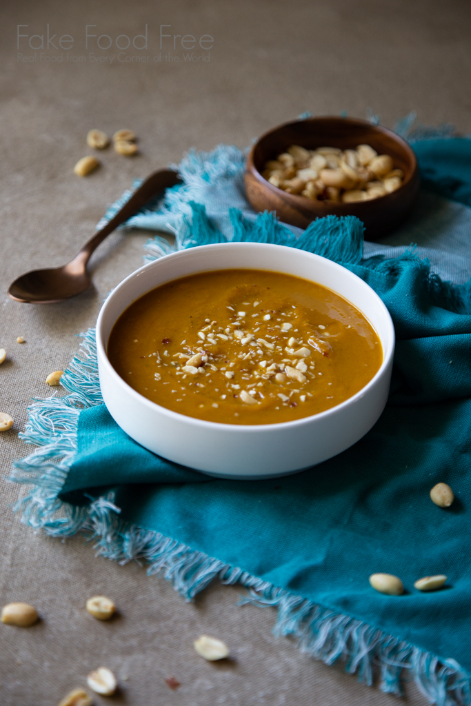 Curry Peanut Heirloom Winter Squash Soup Recipe | FakeFoodFree.com #souprecipes #fallrecipes #healthyeating #wintersquash #comfortfood