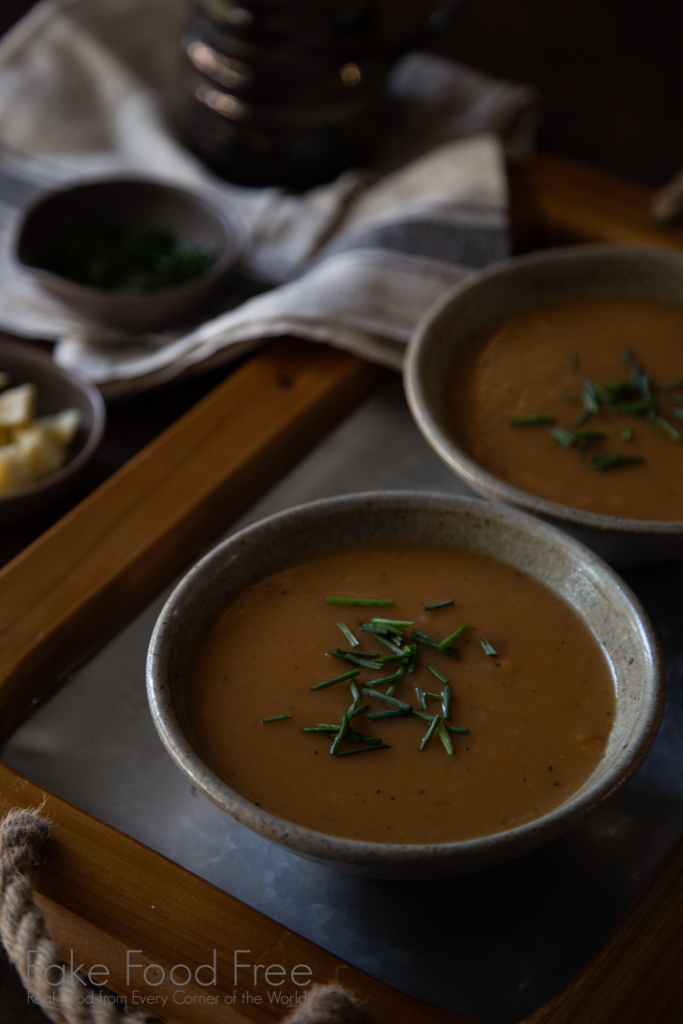 Instant Pot Potato Soup Recipe with smoked paprika and no cream | FakeFoodFree.com #instantpotrecipes #souprecipes #instantpotsoup #fallfood #comfortfood #potatosoup