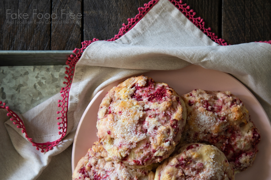 Fresh Berry Cream Cheese Scones Recipe | FakeFoodFree.com #scones #raspberryrecipes #breakfastrecipes #brunchrecipes