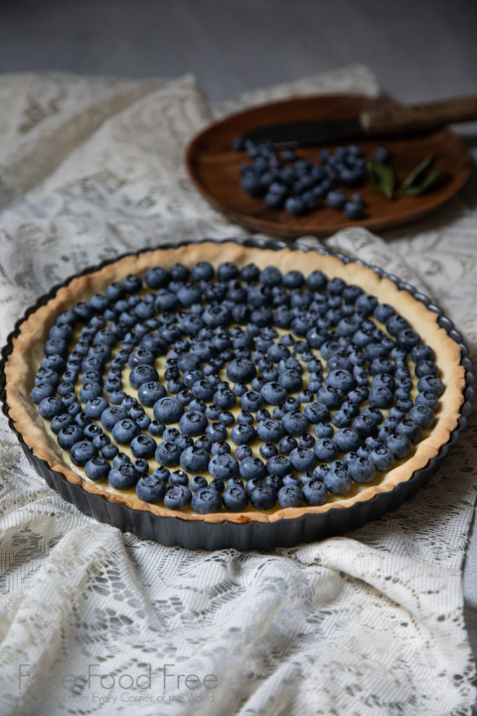 Blueberry Cheesecake Tart Recipe | FakeFoodFree.com #cheesecake #dessertrecipes #freshberries #blueberryrecipes #summerrecipes #baking #bakingideas 