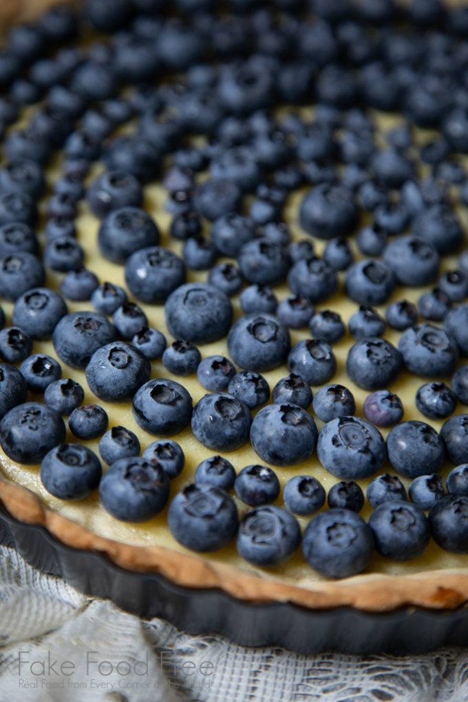 Cheesecake Tart Recipe with Fresh Blueberries | FakeFoodFree.com  #cheesecake #dessertrecipes #freshberries #blueberryrecipes #summerrecipes #baking #bakingideas 